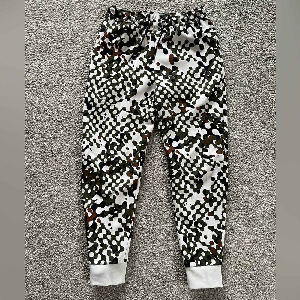 Nike men’s tech fleece joggers